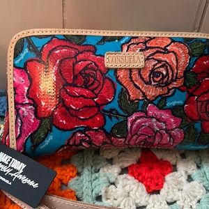🌹Consuela Wallet🌹
